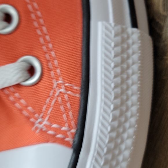 Converse High Top Brand new. - Picture 4 of 15